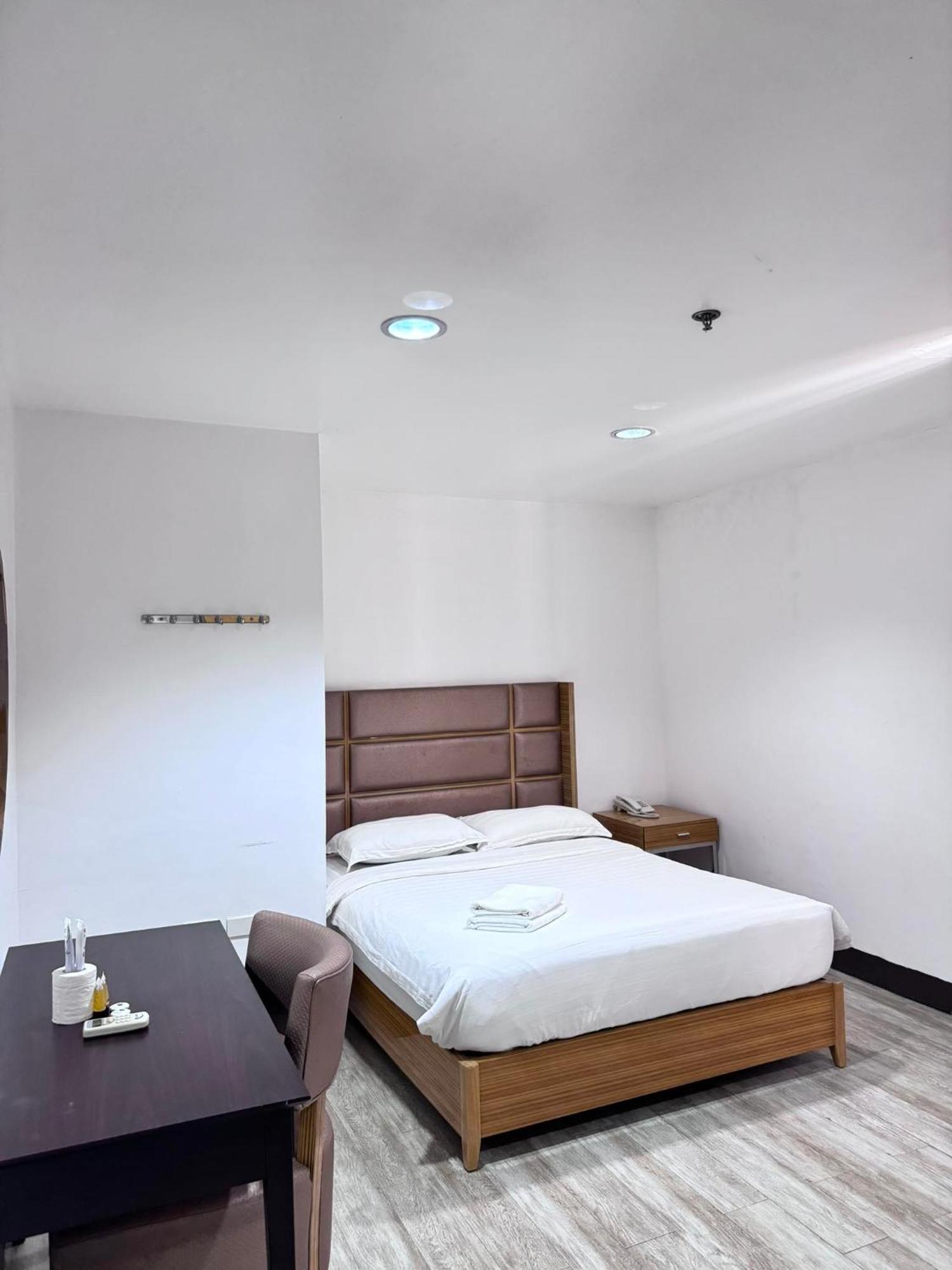 Jeamco Royal Hotel-Palawan Puerto Princesa Dış mekan fotoğraf