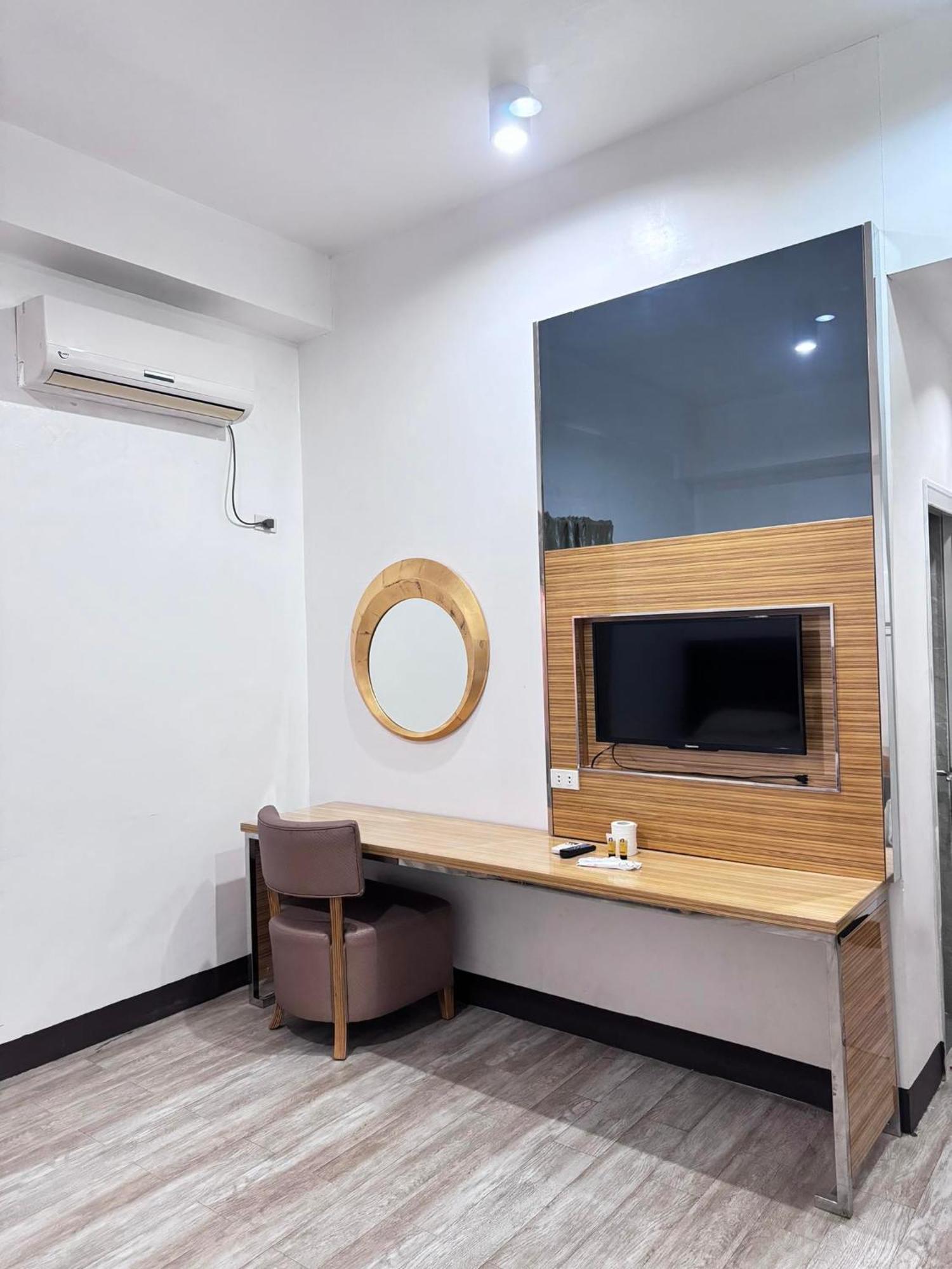 Jeamco Royal Hotel-Palawan Puerto Princesa Dış mekan fotoğraf