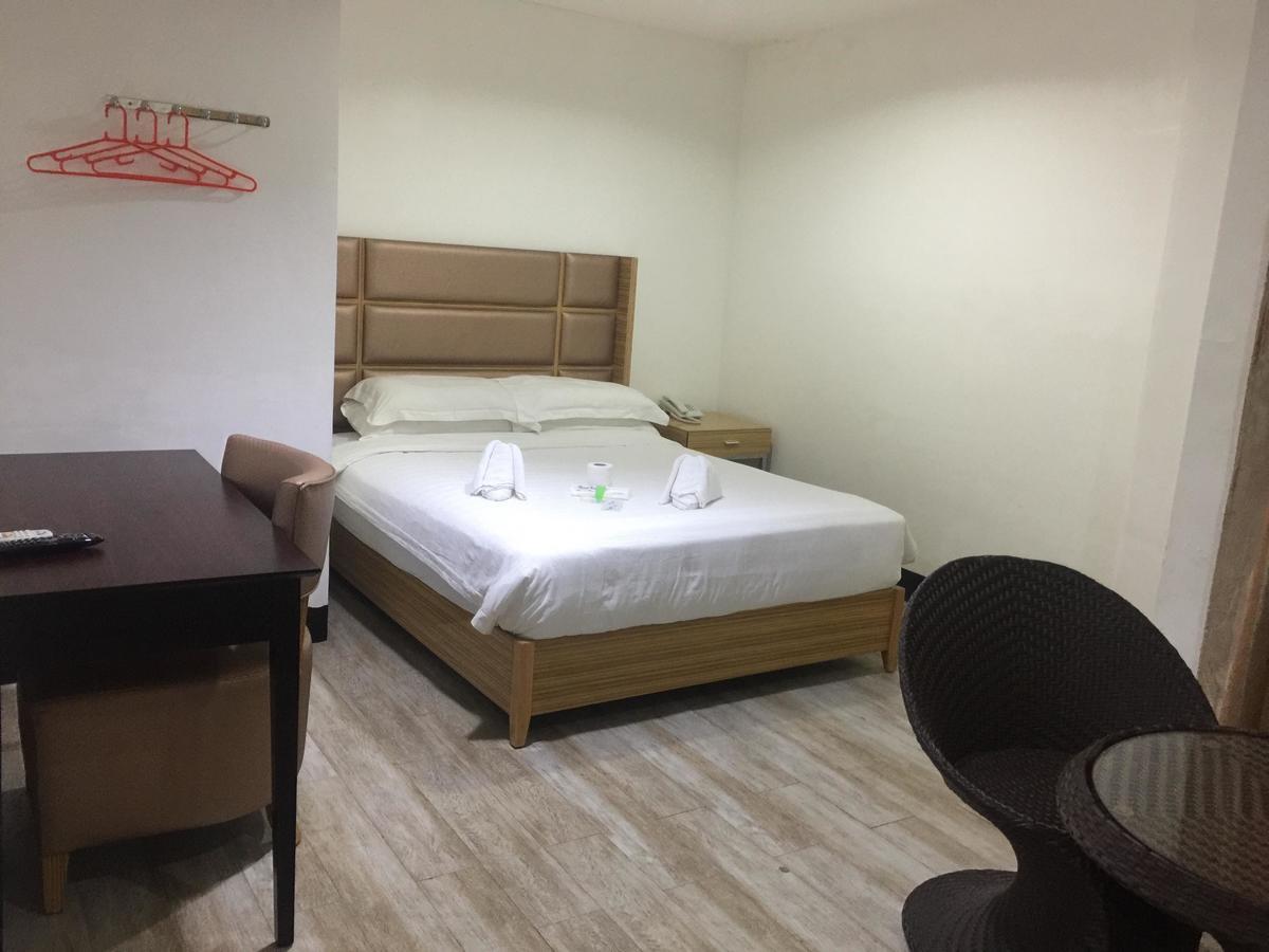 Jeamco Royal Hotel-Palawan Puerto Princesa Dış mekan fotoğraf